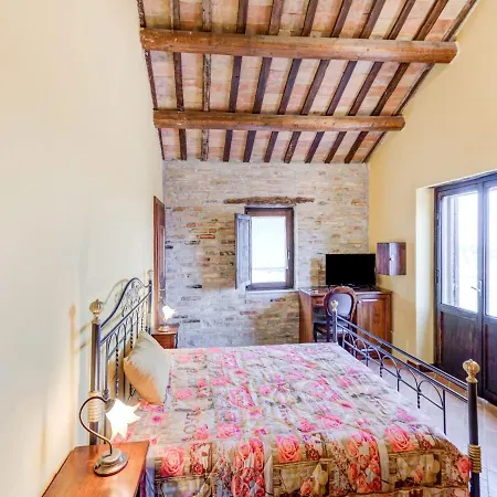 Holiday Home In Mosciano Sant Angelo With Courtyard * Mosciano SantʼAngelo