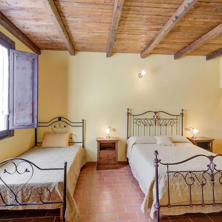 Holiday Home In Mosciano Sant Angelo With Courtyard *
