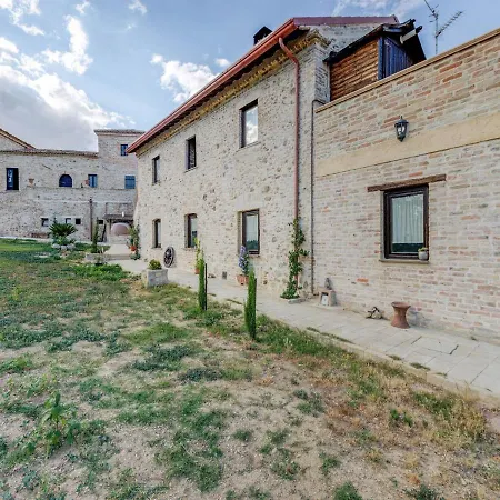 Holiday Home In Mosciano Sant Angelo With Courtyard * Mosciano SantʼAngelo