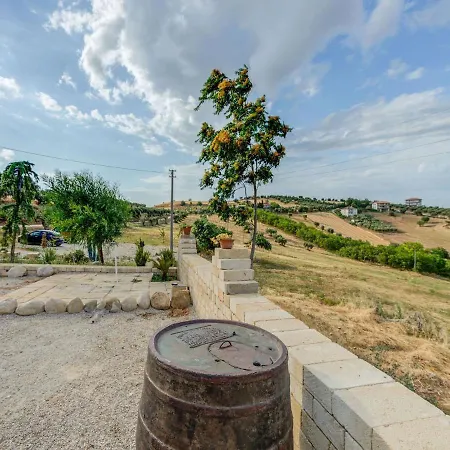Holiday Home In Mosciano Sant Angelo With Courtyard Σπίτι διακοπών Mosciano SantʼAngelo